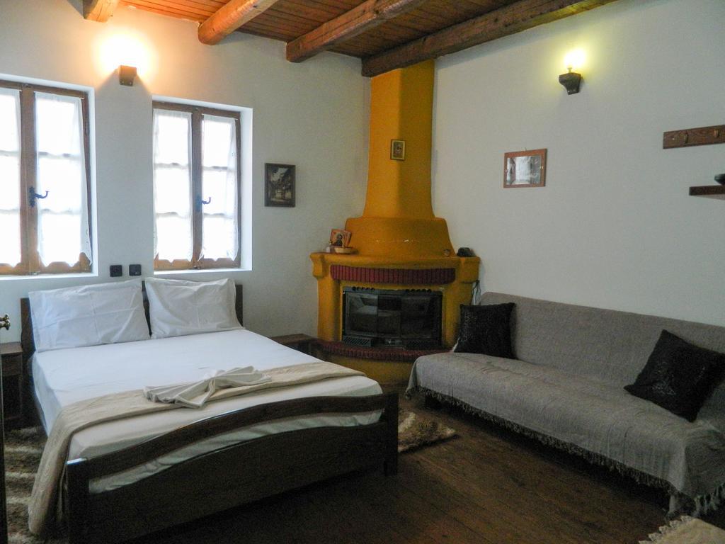 Guesthouse Klearchos Palaios Panteleimonas Exterior photo